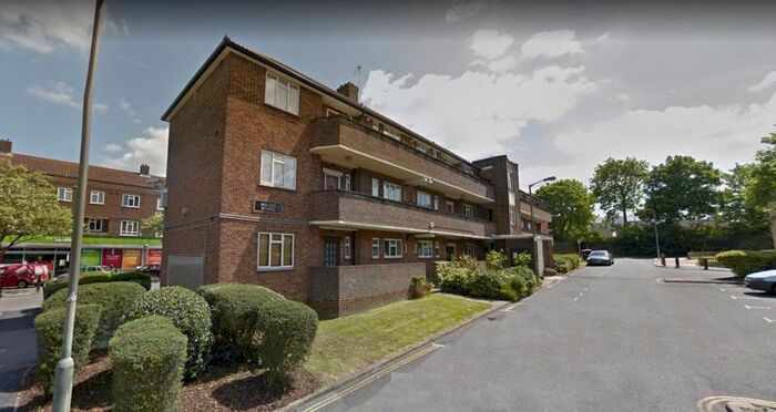 2 Bedroom Flat To Rent In Aubyn Square, London, SW15