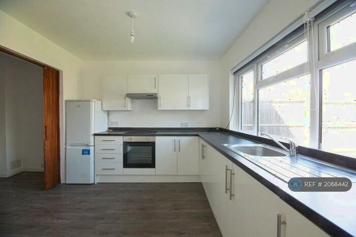 4 Bedroom Terraced House To Rent In Lytton Avenue, Enfield, EN3