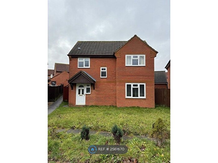 3 Bedroom Detached House To Rent In Birchen Lee, Emerson Valley, Milton Keynes, MK4