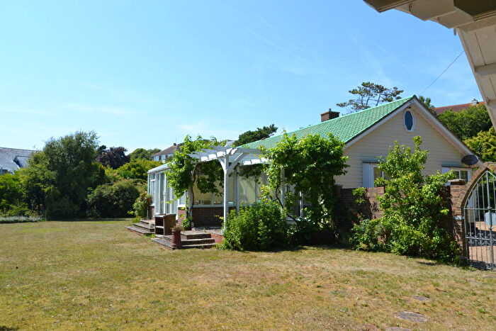 4 Bedroom Detached House For Sale In Granville Road, St Margarets Bay, Kent, CT15