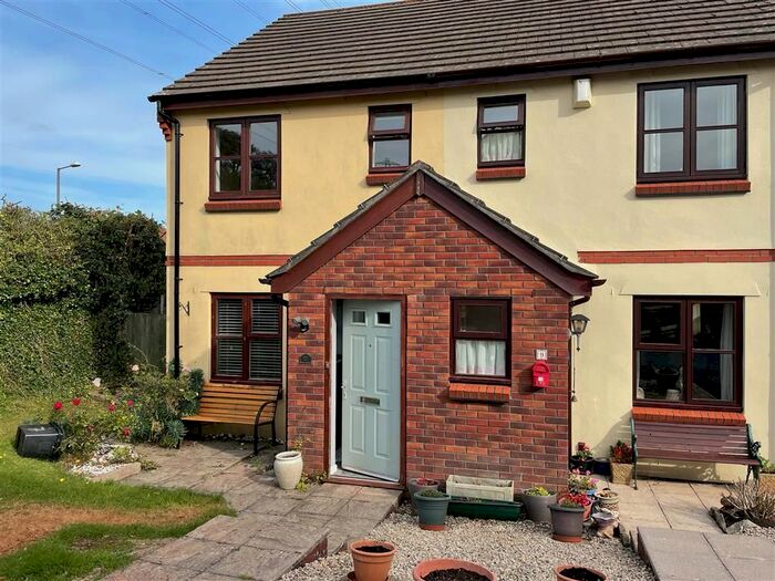 2 Bedroom Property To Rent In Nightingale Close, Torquay, TQ2