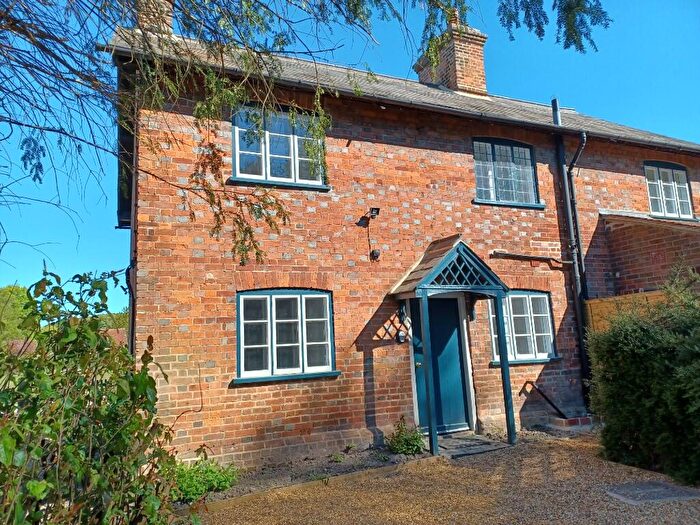 3 Bedroom Semi-Detached House To Rent In , HP14