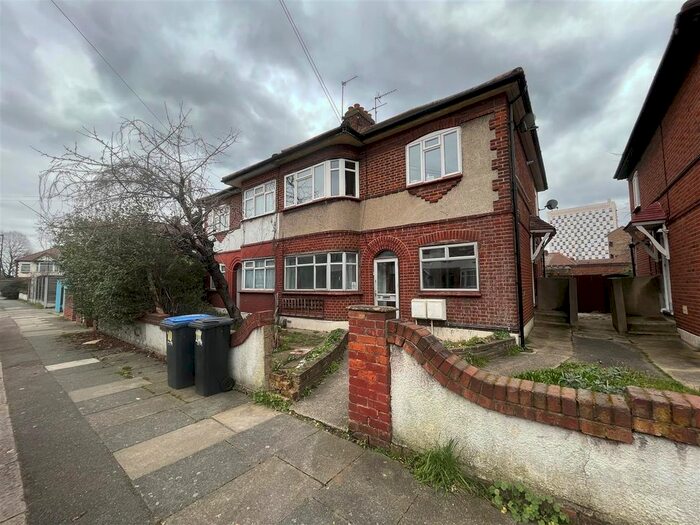 2 Bedroom Maisonette To Rent In Craig Park Road, Edmonton, London, N18