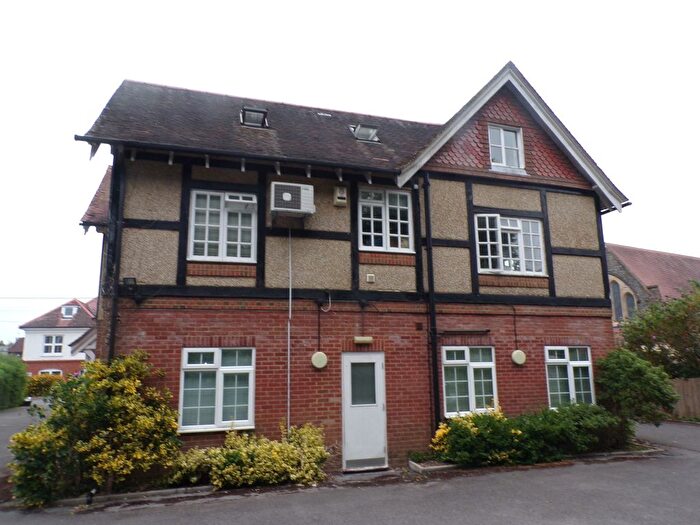 2 Bedroom Flat To Rent In Empress House, Lyndhurst, SO43