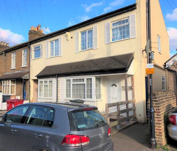 1 Bedroom Flat To Rent In Hencroft Street North, Slough, SL1
