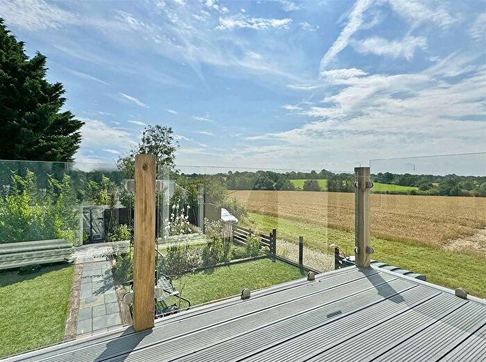 3 Bedroom End Of Terrace House For Sale In Kentish Farm Road, Stisted, Braintree, CM77