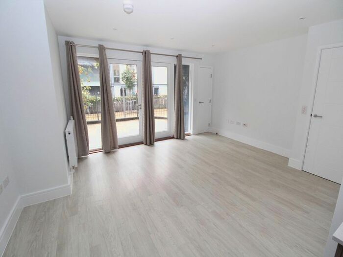 1 Bedroom Flat To Rent In Jacks Farm Way, London, E4