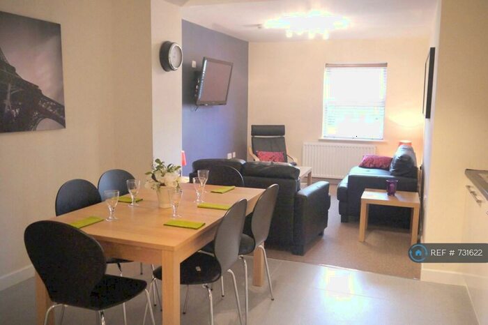 5 Bedroom Flat To Rent In Tithebarn Street, Preston, PR1