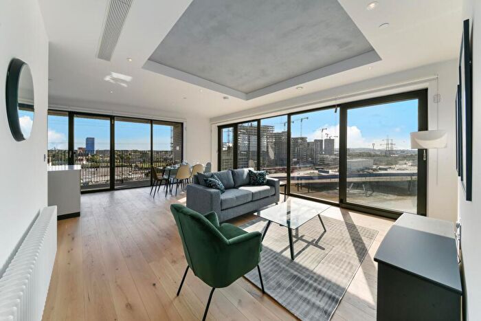 3 Bedroom Apartment For Sale In Corson House, London City Island, London, E14