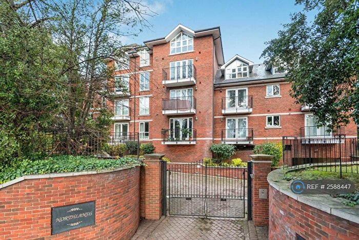 2 Bedroom Flat To Rent In Northlands, Bromley, BR1