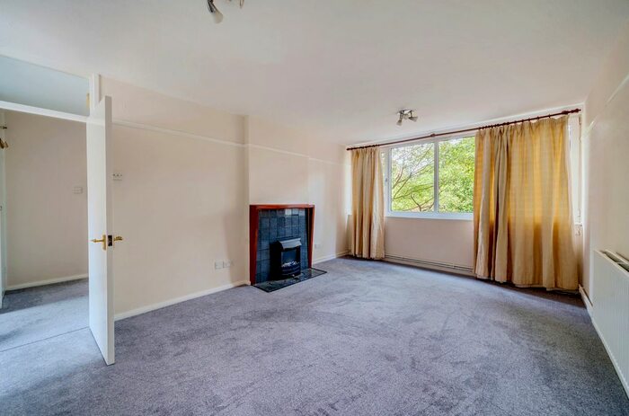2 Bedroom Flat To Rent In Coleraine Road, Blackheath, London, SE3