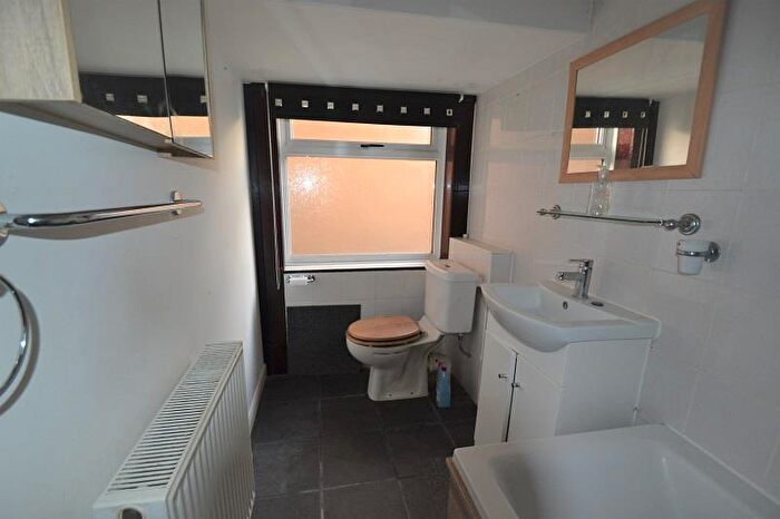 3 Bedroom Flat For Sale In Orchard House, Old North Rd, Royston, SG8