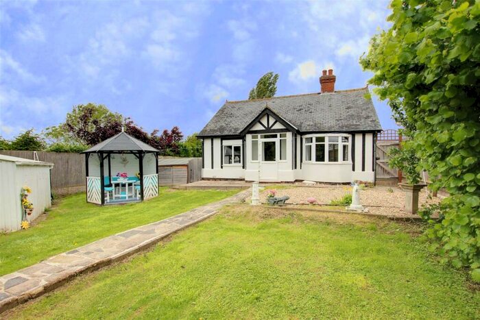 3 Bedroom Detached Bungalow For Sale In Culvert Road, Wainfleet, Skegness, PE24