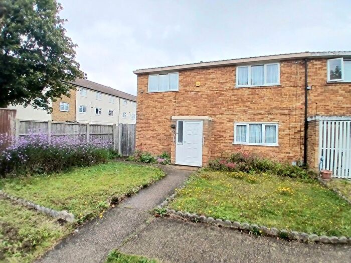 3 Bedroom Property To Rent In Hydean Way, Stevenage, SG2