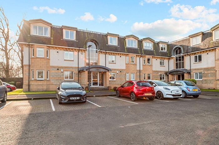 3 Bedroom Flat For Sale In Beechwood Gardens, Stirling, FK8