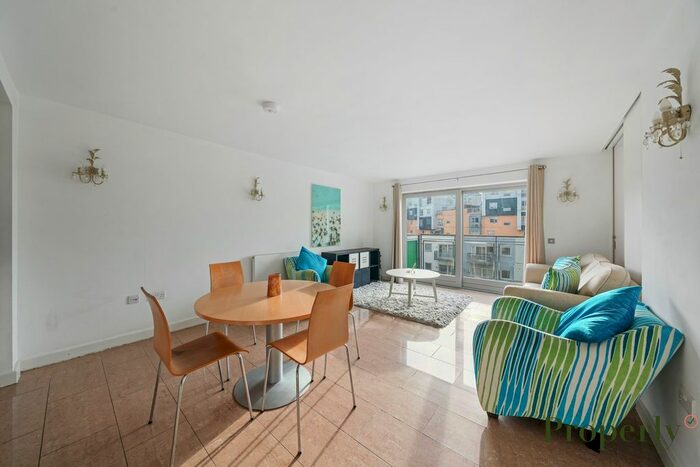 3 Bedroom Flat To Rent In John Harrison Way, London, SE10