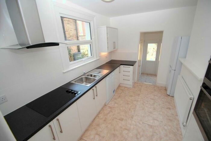 3 Bedroom House To Rent In Bonfield Road, SE13