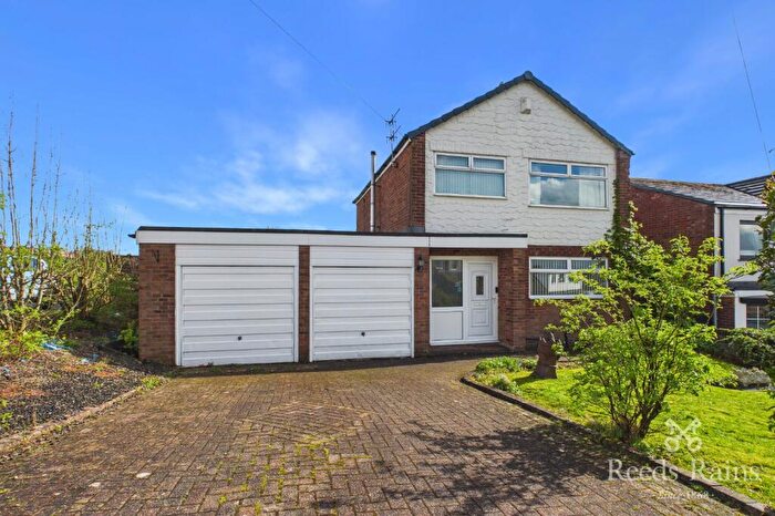 3 Bedroom Detached House For Sale In Lindsay Park, Burnley, Lancashire, BB10