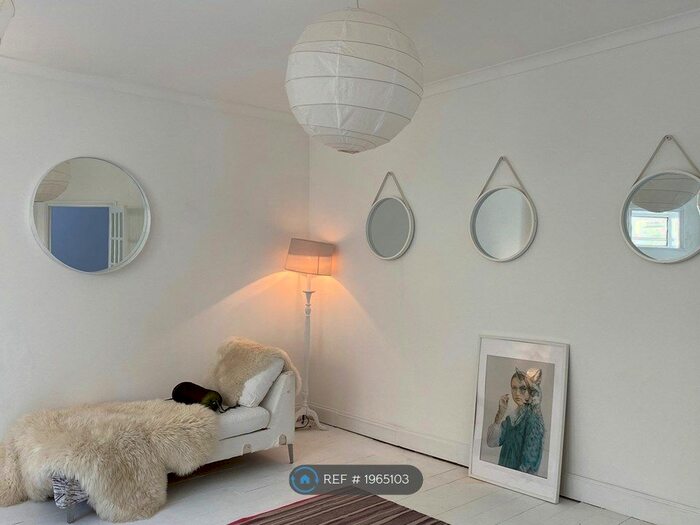 3 Bedroom Flat To Rent In Warrior Square, St Leonards On Sea, TN37