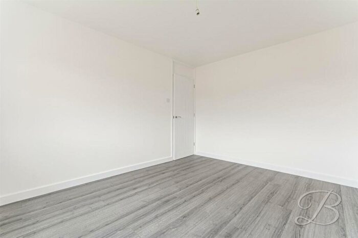 2 Bedroom Bungalow For Sale In Lynd Close, Selston, Nottingham, NG16