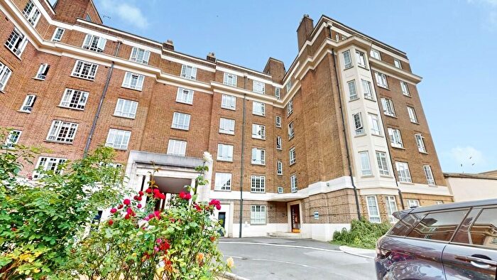 1 Bedroom Flat For Sale In Cambray Court, Cheltenham, GL50