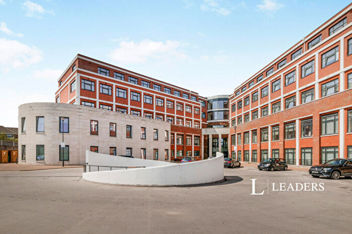 1 Bedroom Flat To Rent In Syward Place, - Pyrcroft Road, KT16