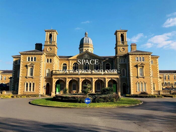 3 Bedroom Flat To Rent In Princess Park Manor, Royal Drive, London, N11