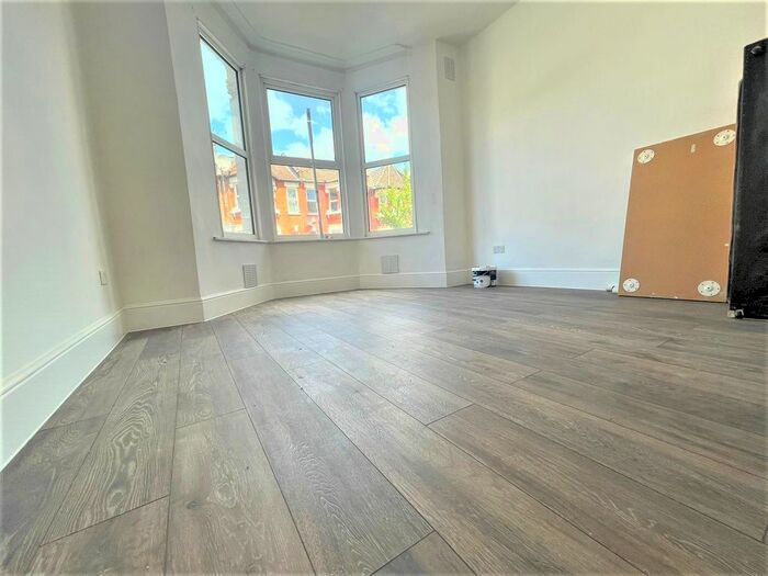 5 Bedroom Semi-Detached House To Rent In Frobisher Road, London, N8
