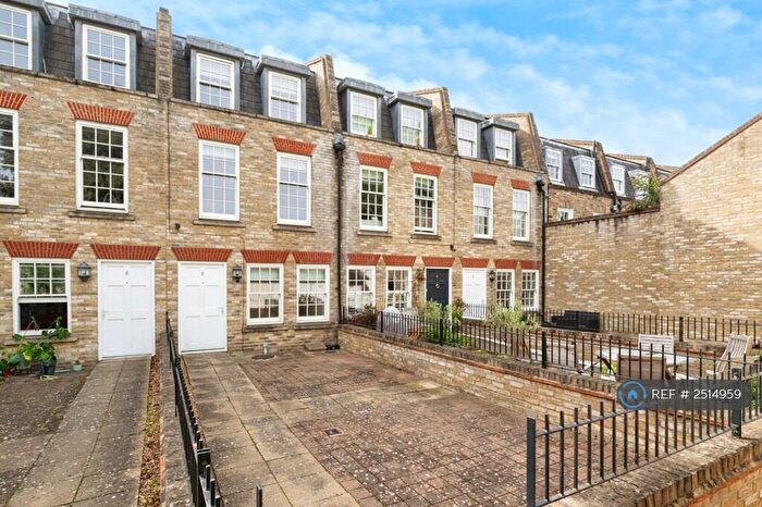3 Bedroom Terraced House To Rent In Montague Mews, London, E3