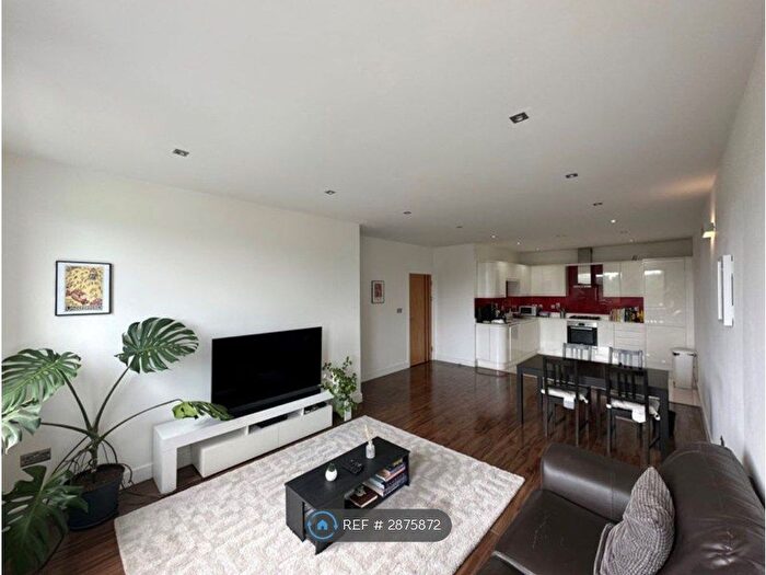 2 Bedroom Flat To Rent In Leman St, London, E1