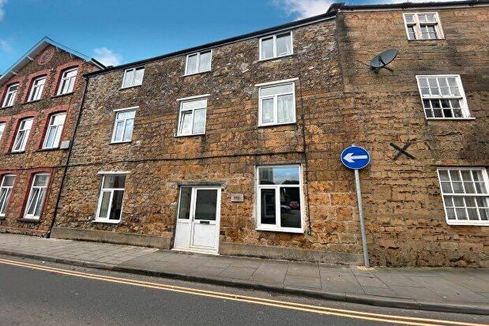 1 Bedroom Flat To Rent In A, Ilminster, TA19