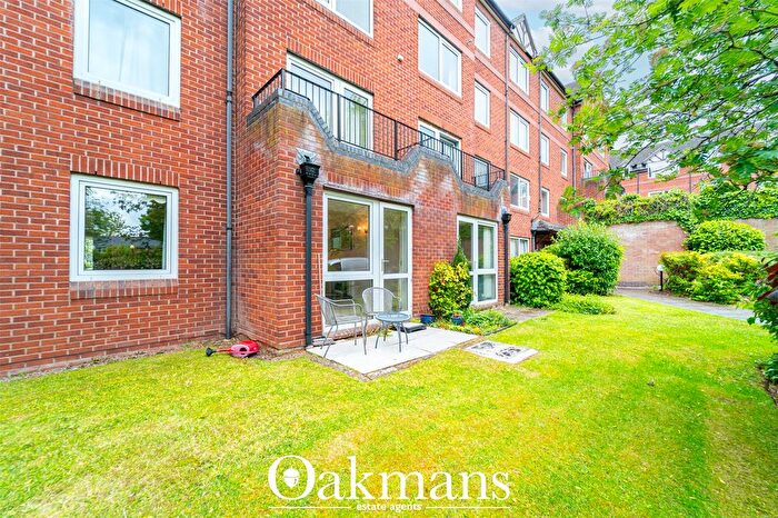 2 Bedroom Flat For Sale In Ednall Lane, Bromsgrove, Worcestershire, B60