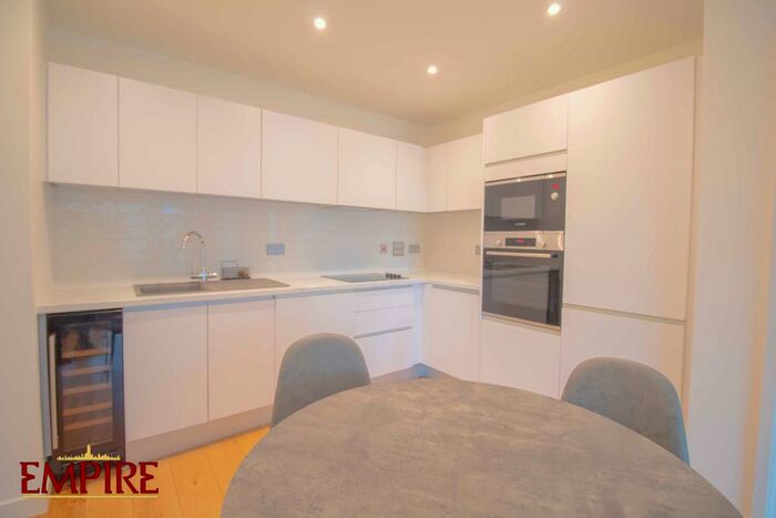 2 Bedroom Apartment To Rent In The Axium, Windmill Street, Birmingham, B1