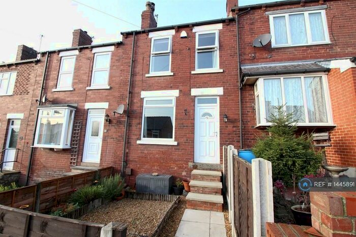 2 Bedroom Terraced House To Rent In Tatefield Place, Kippax, Leeds, LS25