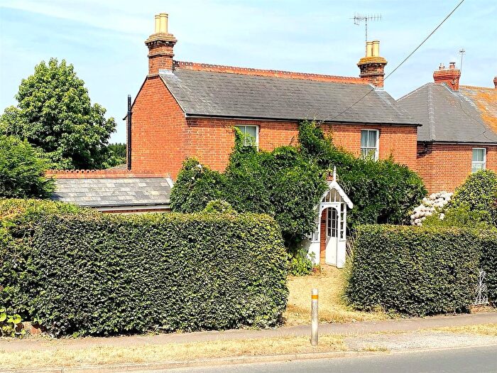 3 Bedroom Property For Sale In Cooden Sea Road, Little Common, Bexhill-On-Sea, TN39
