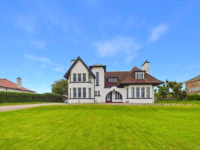5 Bedroom Detached House For Sale In Swallowholme, Machrihanish, By Campbeltown, PA28