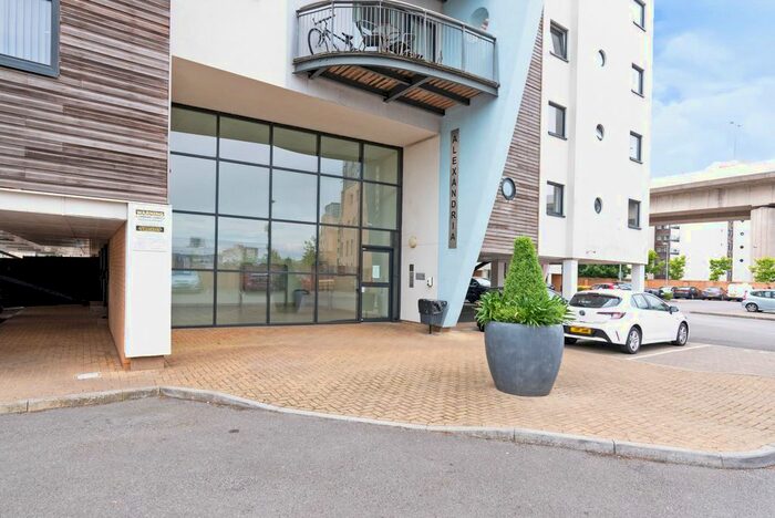 1 Bedroom Flat To Rent In Victoria Wharf, Watkiss Way, Cardiff, CF11