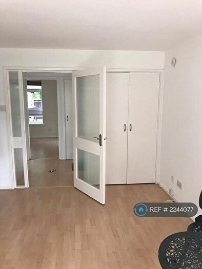 1 Bedroom Flat To Rent In Maresfield, Croydon, CR0
