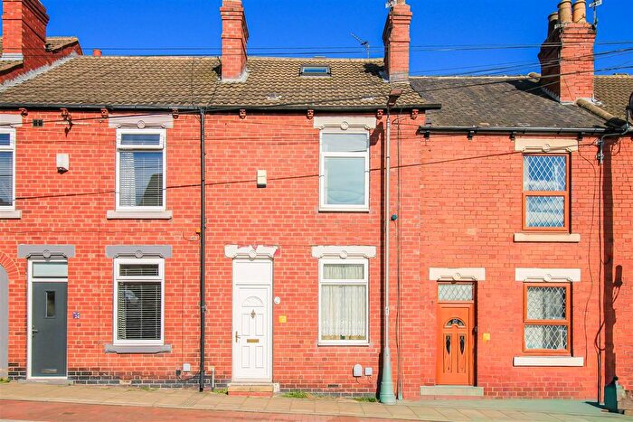 2 Bedroom Terraced House For Sale In Close Street, Hemsworth, Pontefract, WF9