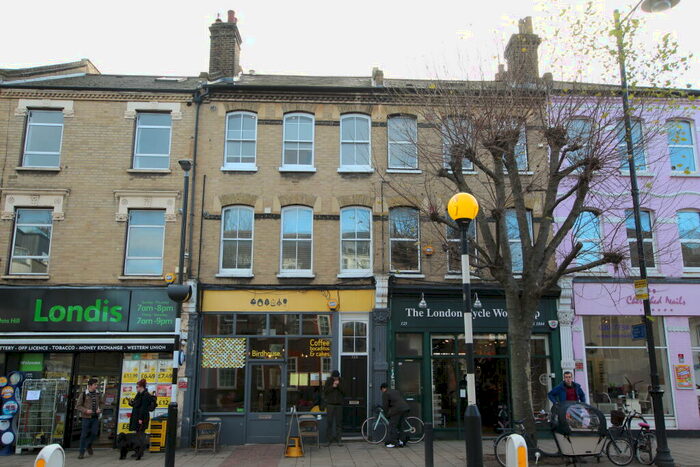 2 Bedroom Flat To Rent In St Johns Hill () Battersea, SW11