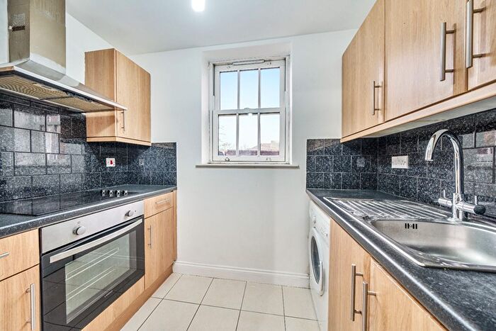 1 Bedroom Flat To Rent In Church Street, Croydon, Surrey, CR0