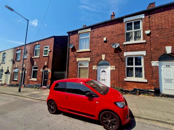 2 Bedroom House To Rent In Union Road, Ashton-under-Lyne, Greater Manchester, OL6