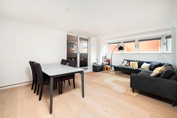 2 Bedroom Apartment To Rent In Blazer Court, A St. Johns Wood Road, St Johns Wood, London, NW8