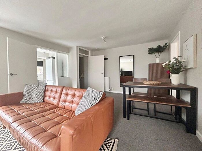 2 Bedroom Flat To Rent In ~Springvale Road, S6