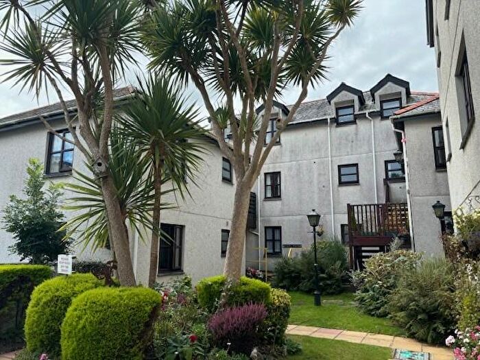 2 Bedroom Flat To Rent In Mevagissey, PL26