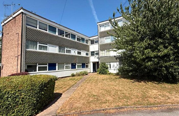 2 Bedroom Flat For Sale In Kenilworth Court Flats, Kenilworth Road, Wigston, Leicestershire, LE18