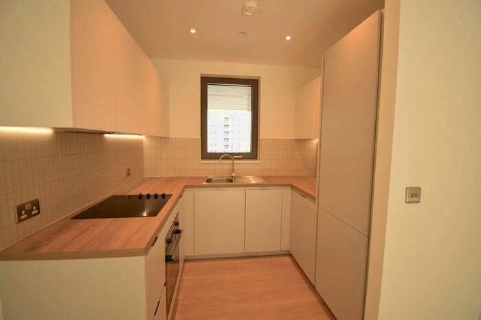2 Bedroom Flat To Rent In Ashley Road, London, N17