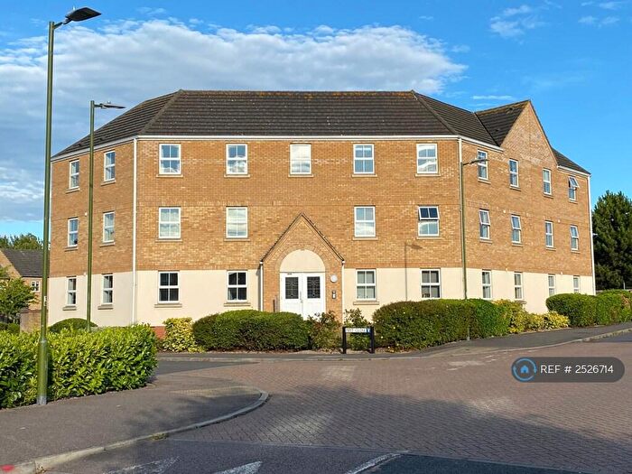 2 Bedroom Flat To Rent In Woodcock Road, Royston, SG8