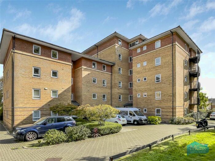 2 Bedroom Apartment To Rent In Wincanton Court, Martock Gardens, Friern Barnet, London, N11