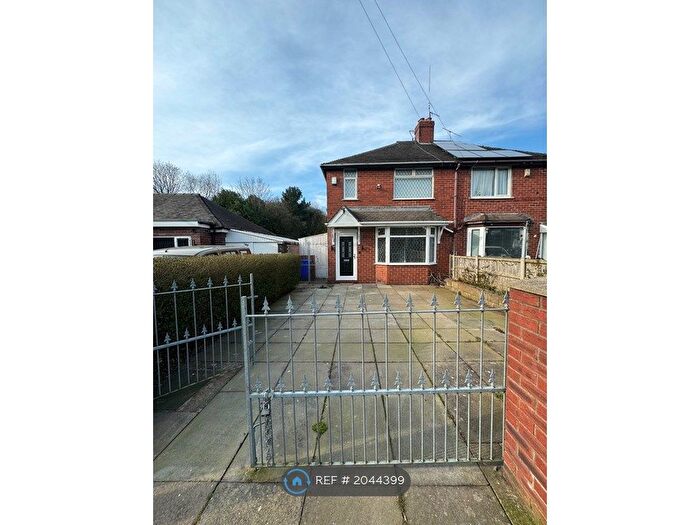 3 Bedroom Semi-Detached House To Rent In Duke Street, Stoke-On-Trent, ST4